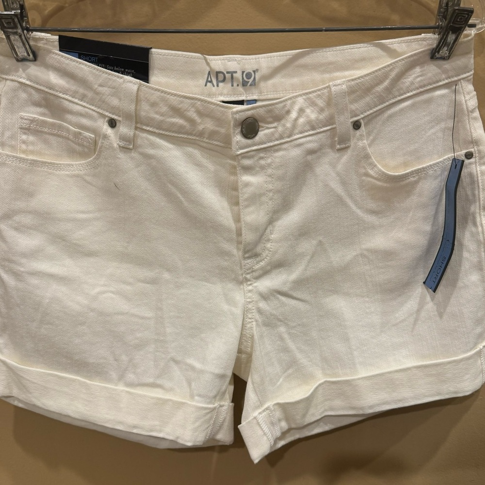Women’s Apt. 9 Cuffed Jean Shorts- Size 10 NWT